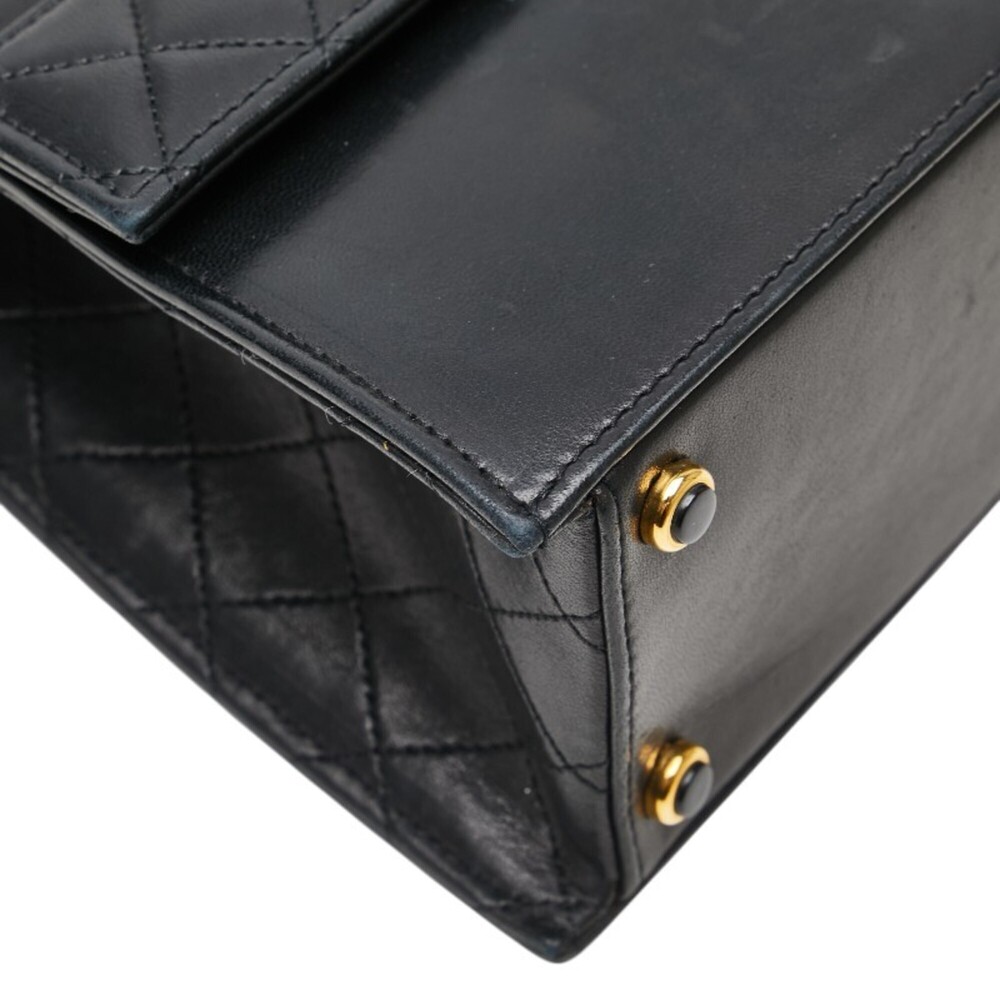 CHANEL Black Lambskin Leather Shoulder Bag - Picture 4 of 16